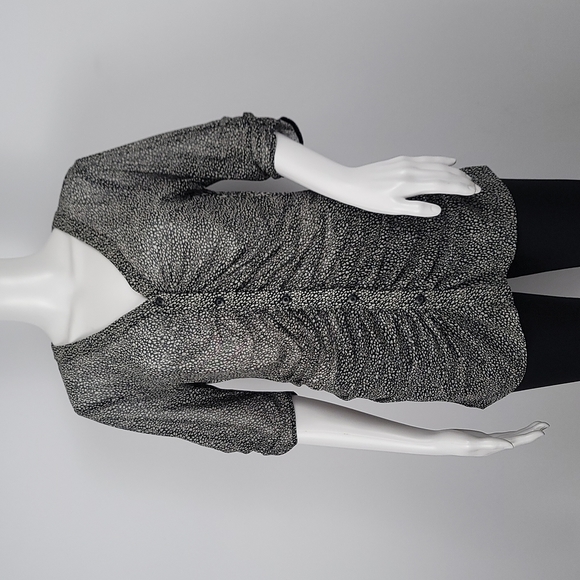 Cabi V Neck Bottom Gethered Placket Blouse - Picture 3 of 16